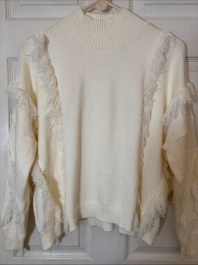 Six / Fifty Cozy Cream/ Light Yellow Fringe Mock-Neck Sweater Sz Small